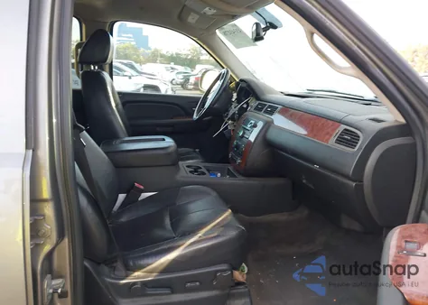 2008 Chevrolet Suburban 1500 Lt из США, поврежденный, VIN 3GNFC16098G106587